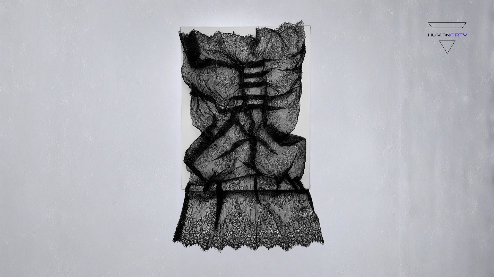 Hong Wai 洪慧: One Life One Dream: Waterfall (蕾絲書法 - 巴黎一字一生系列 – 瀑)